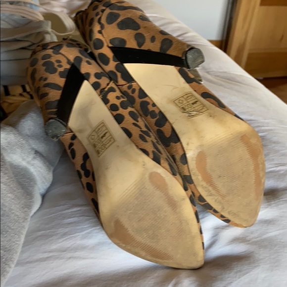 Dolce vita suede heeled booties - Picture 4 of 4